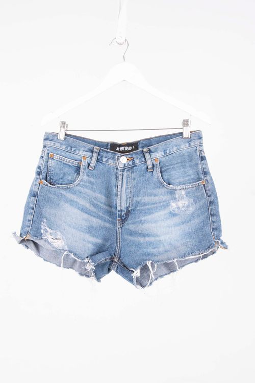 Short Ay Not Dead T: 32