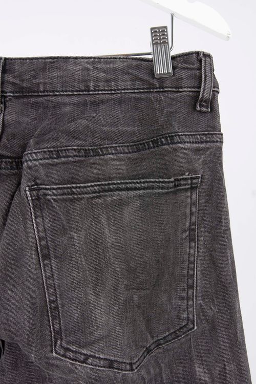 Jean Divided T: 34