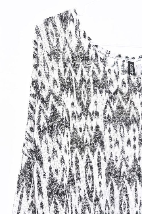 Sweater Divided T: Medium