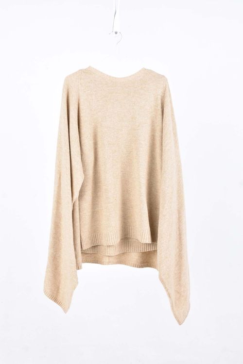 Poncho  Awada T: 2