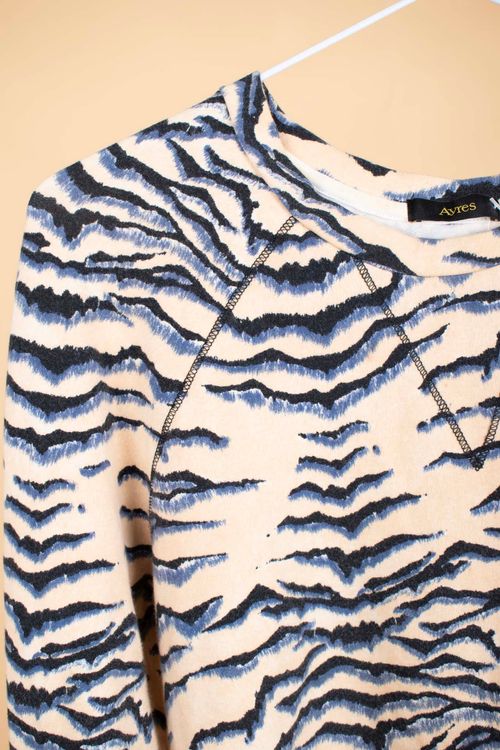 Buzo Ayres T: Medium