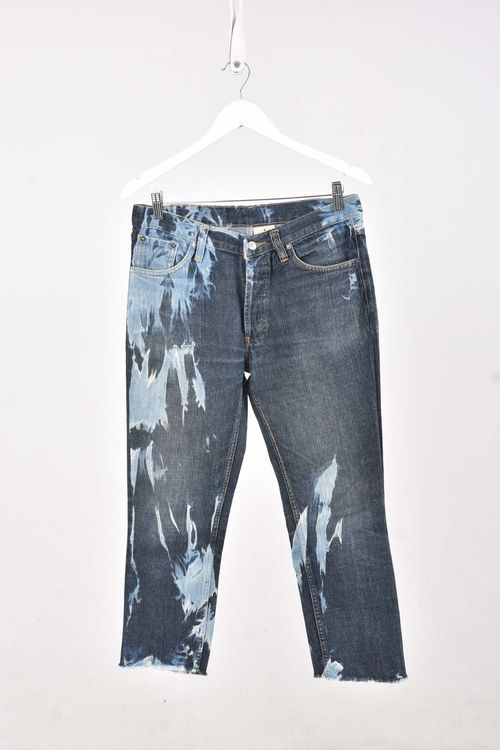 Jean levis T: 30