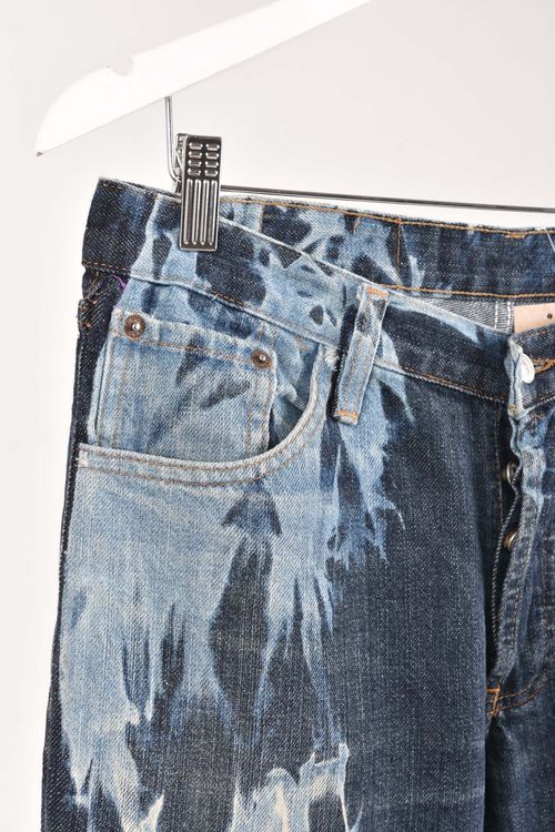 Jean levis T: 30