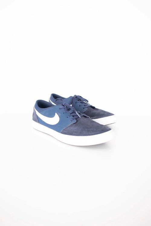 Zapatilla Nike T: 42.5