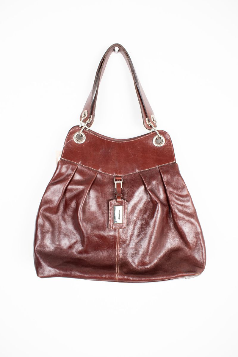 Cartera chica Prune T Medium Galpon de Ropa