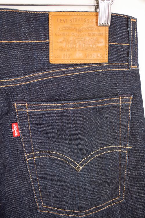 Jean Levi's T: 42