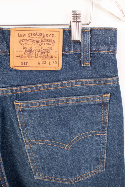 Jean Levi's T: 42