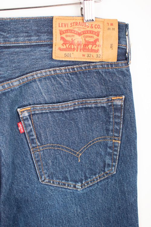 Jean Levi's T: 42