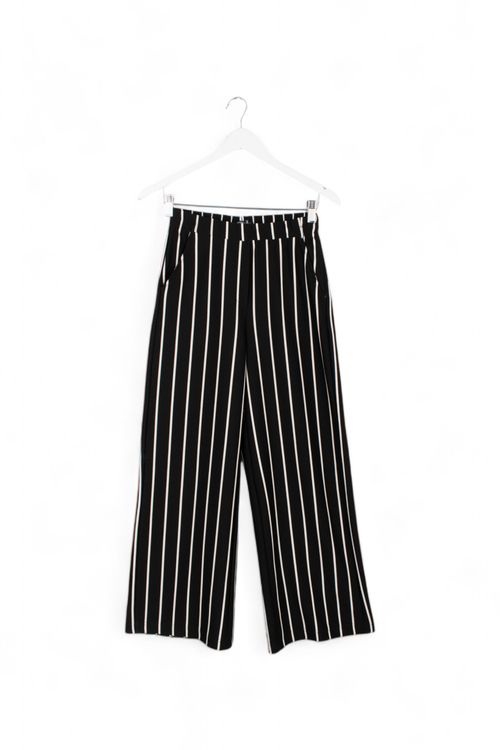 Pantalon Bershka T: 36