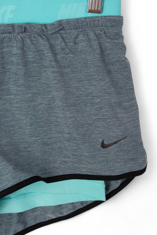 Short Nike T: Small