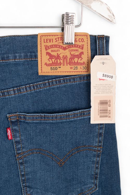 Jean Levi's T: 38