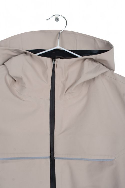 Campera Deportiva MARCA INTERNACIONAL T: 38