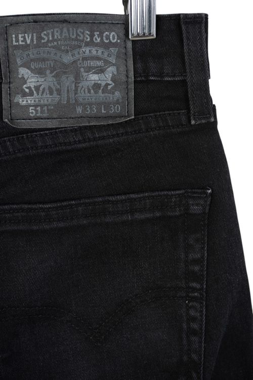 Jean Levi's T: 40