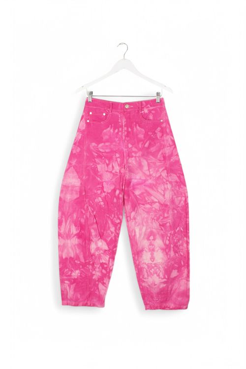 Jean Jazmin Chebar T: 38