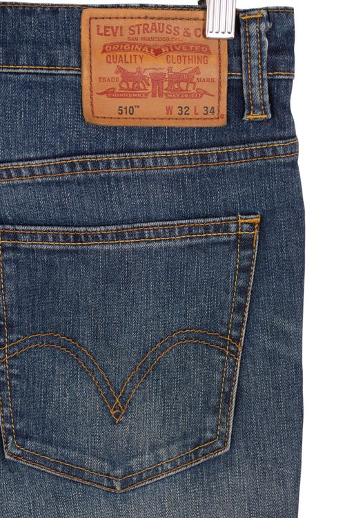 Jean Levi's T: 42