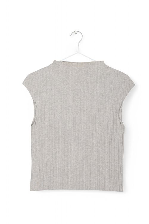 Musculosa Jazmin Chebar