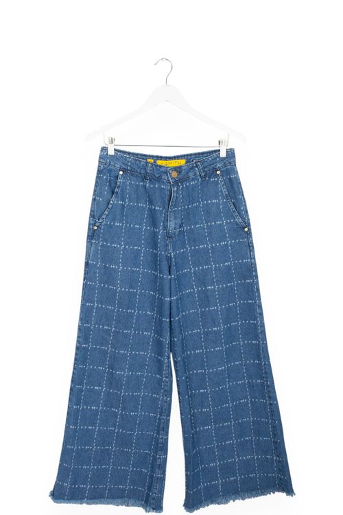 Jean Jackie Smith T: 38
