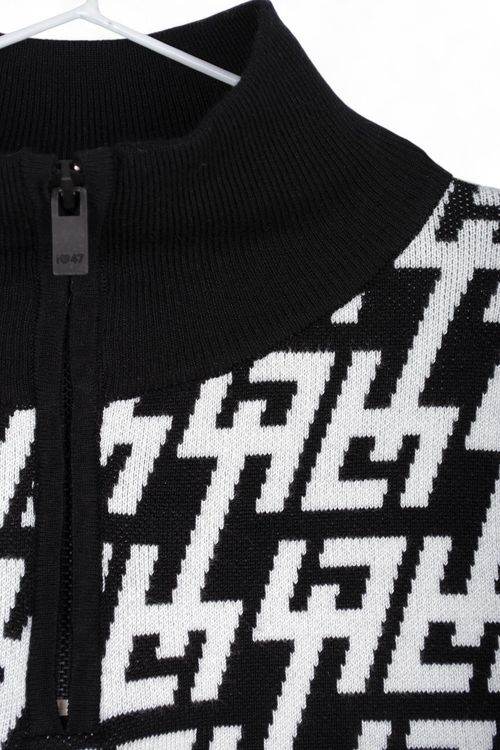 Sweater 47 Street T: Small