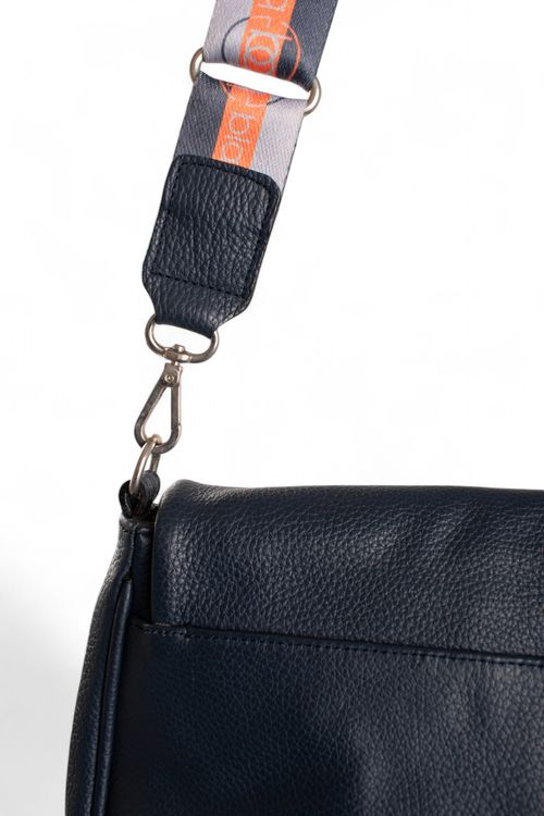 Cartera chica de cuero Blaqué T: Medium