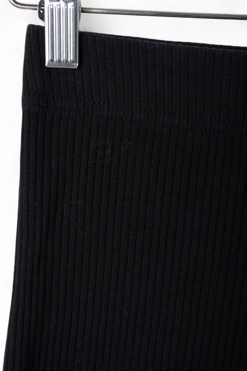 Short Divided T: Medium