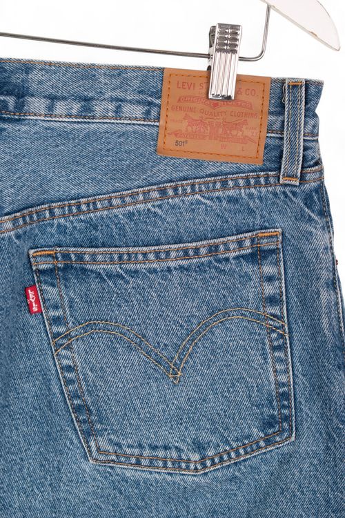 Jean Levi's T: 40