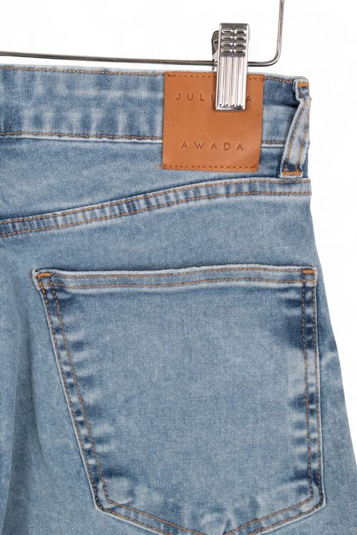 Jean Gusman T: 40