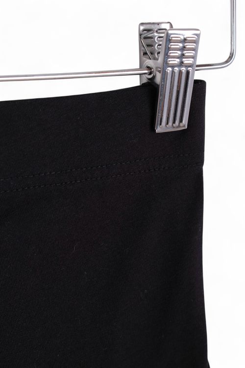 Short Divided T: Medium