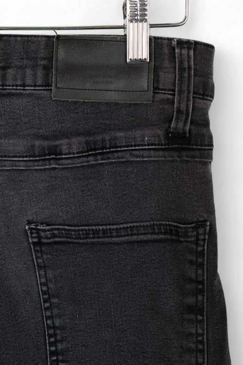 Jean Zara T: 40