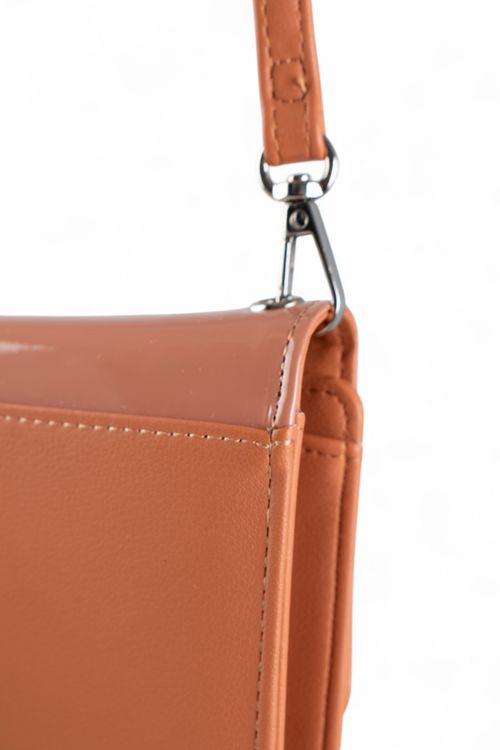 Sobre Lazaro T: Small