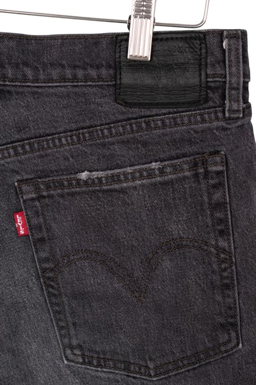 Short Levi's T: 44