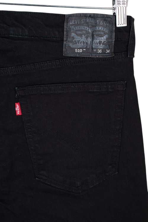 Jean Levi's T: 46