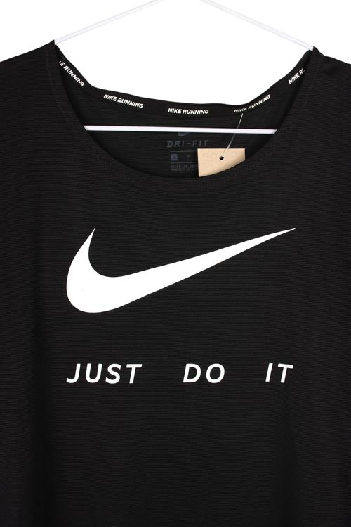 Remera Deportiva Nike