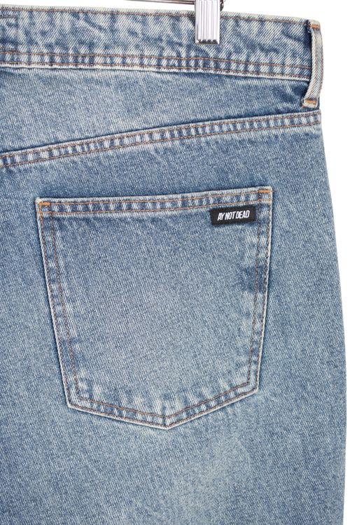 Jean Ay Not Dead T: 46