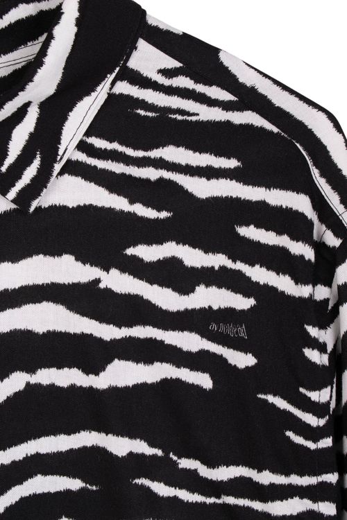 Camisa Ay Not Dead T: Large