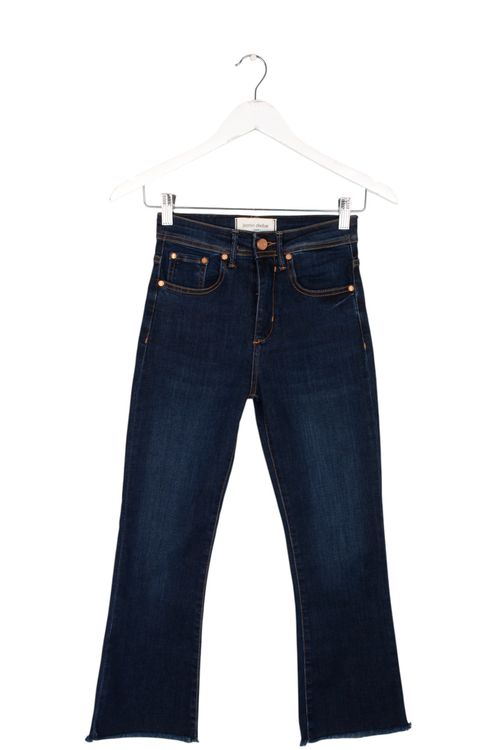 Jean Jazmin Chebar T: 34