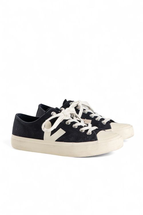 Zapatillas MARCA INTERNACIONAL T: 40