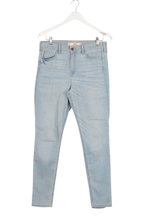 Jean Hollister T: 38