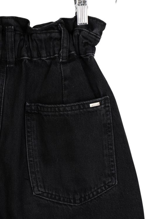 Jean Zara T: 32