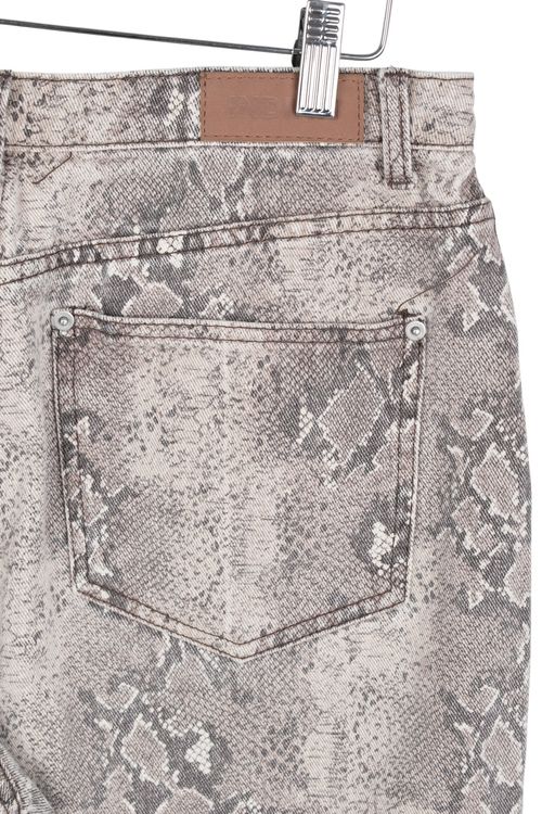 Jean Indian T: 42