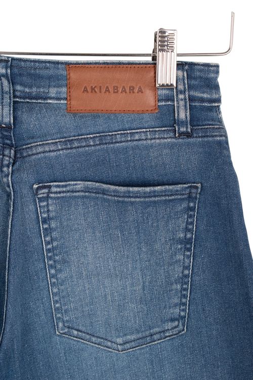 Jean Akiabara T: 34