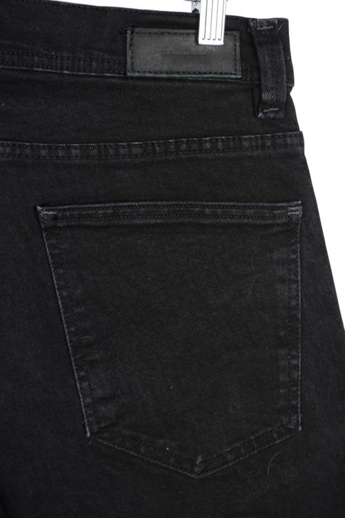 Jean Zara T: 44