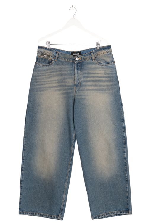 Jean Ay Not Dead T: 44
