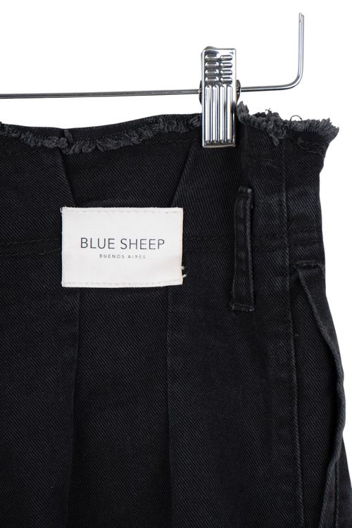 Jean Bluesheep T: 38