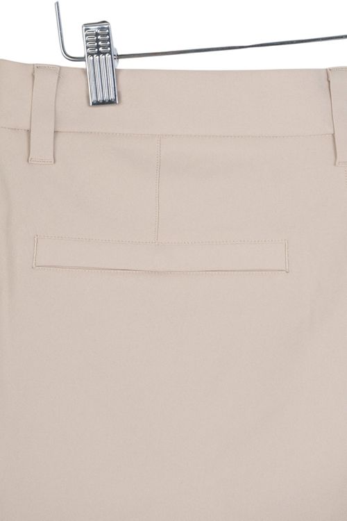 Bermuda Lululemon T: 42