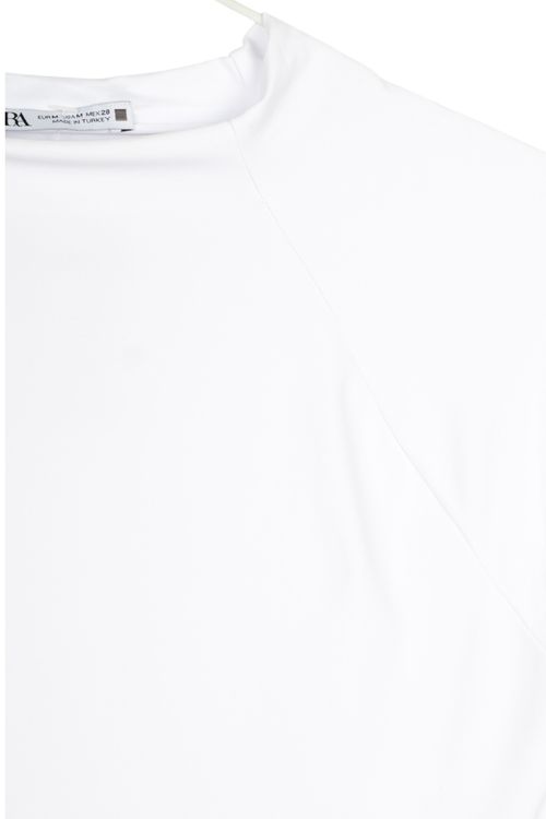 Remera Zara T: Medium