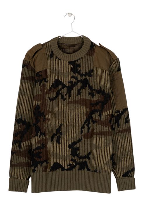 Sweater SIN T: Medium