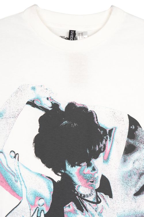 Remera Divided