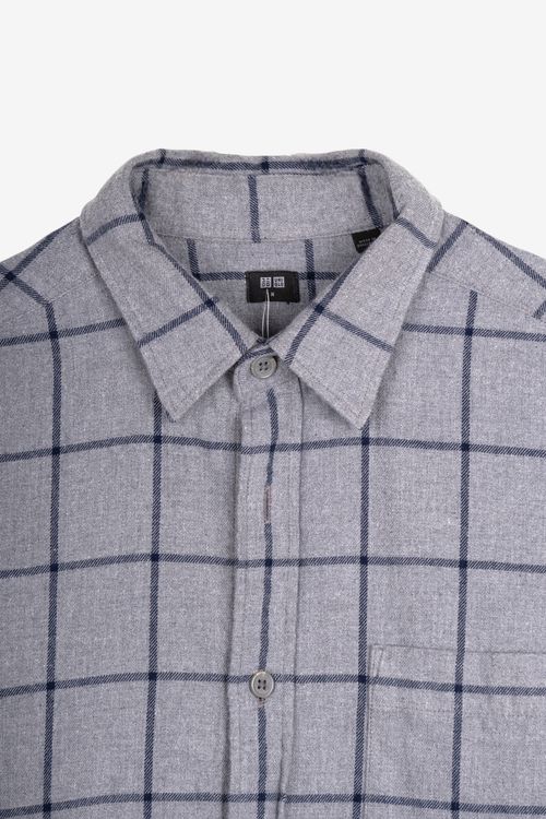 Camisa Uniqlo