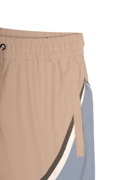 Short MARCA INTERNACIONAL